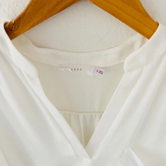 Lush Ivory White Tunic Blouse - Picture 3 of 4